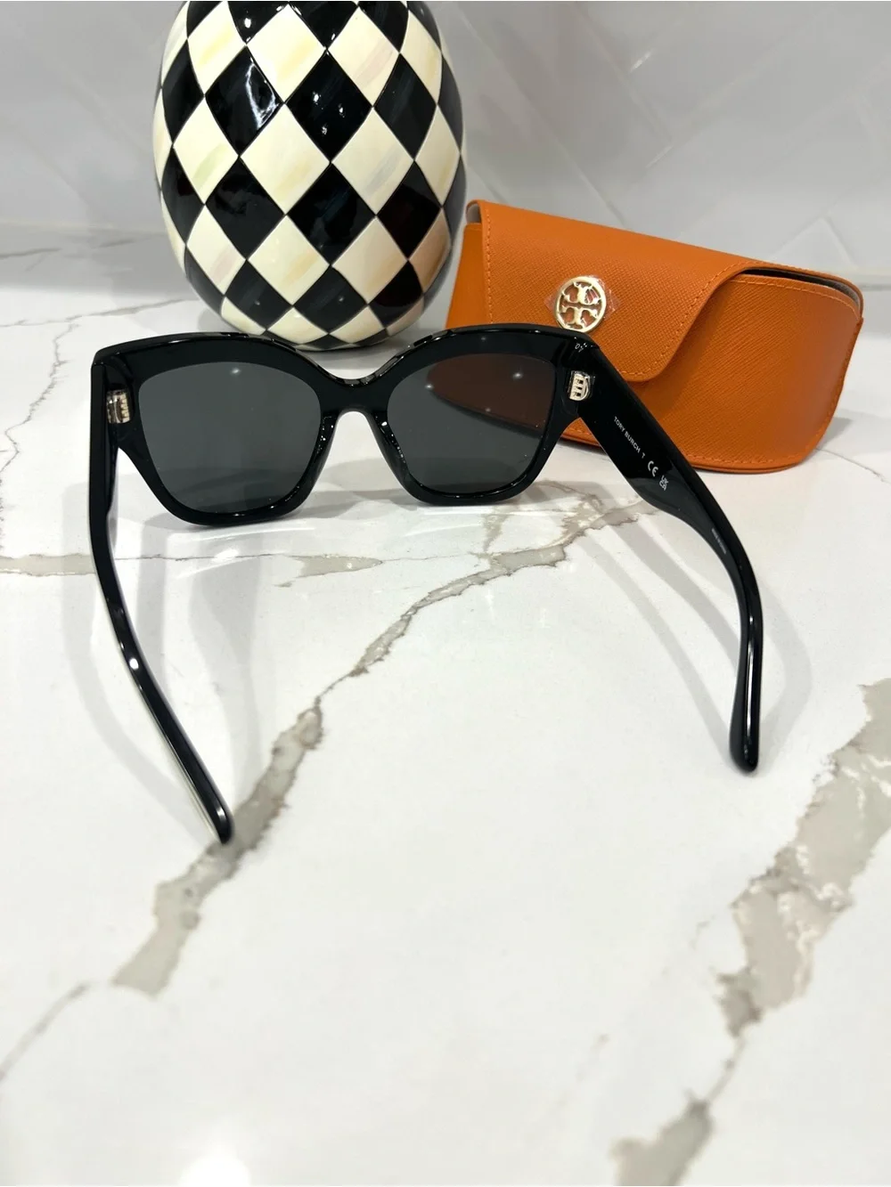 NWT MILLER OVERSIZED BUTTERFLY SUNGLASSES